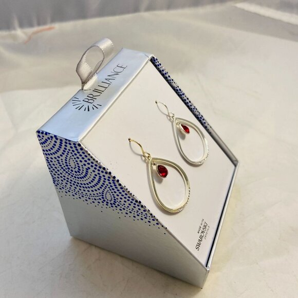#4519 Brillance Silver color with Swarovski red crystal 1 1/2 IN drop earings NI - Picture 4 of 6